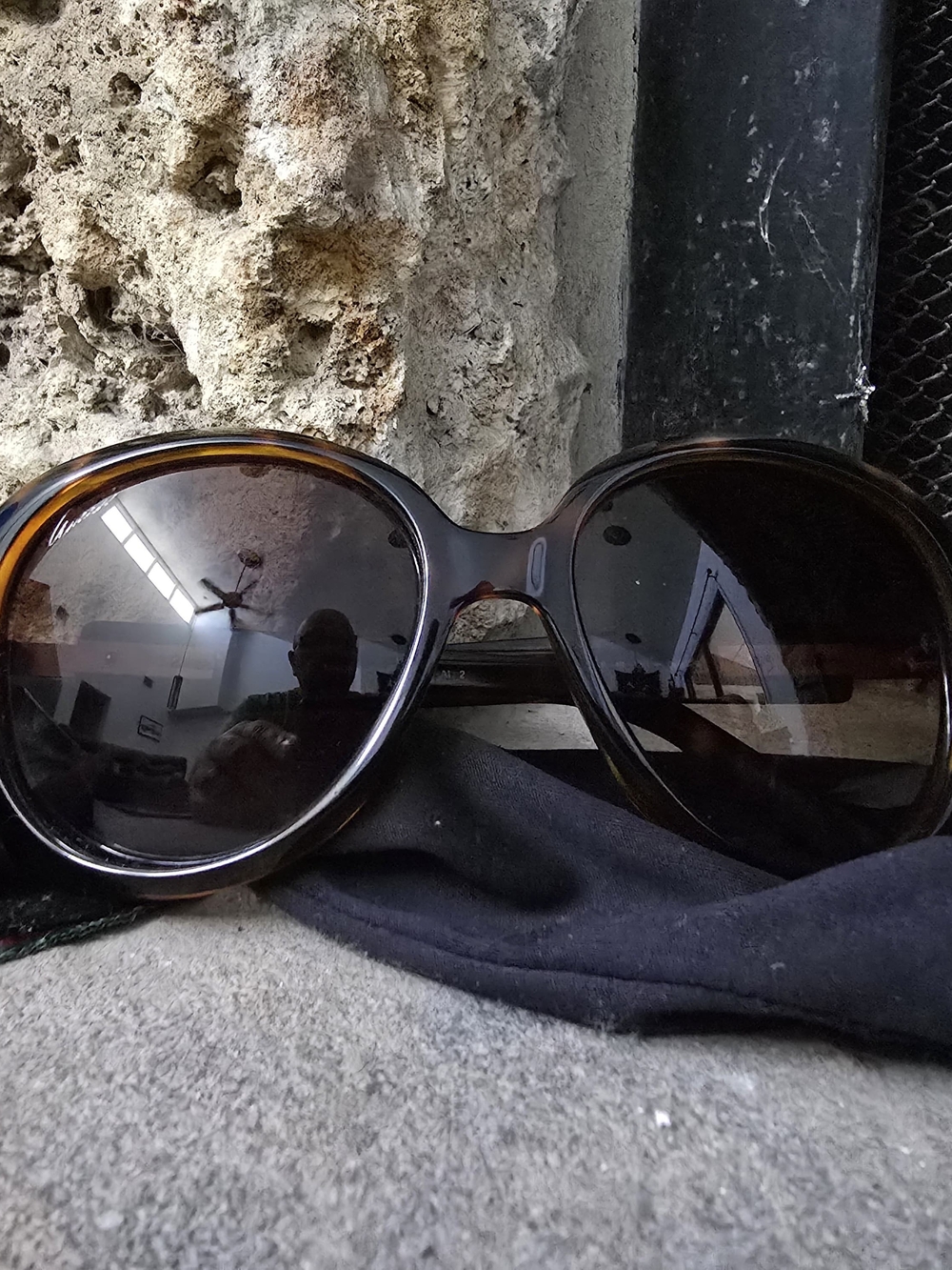 Gucci Oversized Round Sunglasses in Tortoiseshell and Dark Lenses